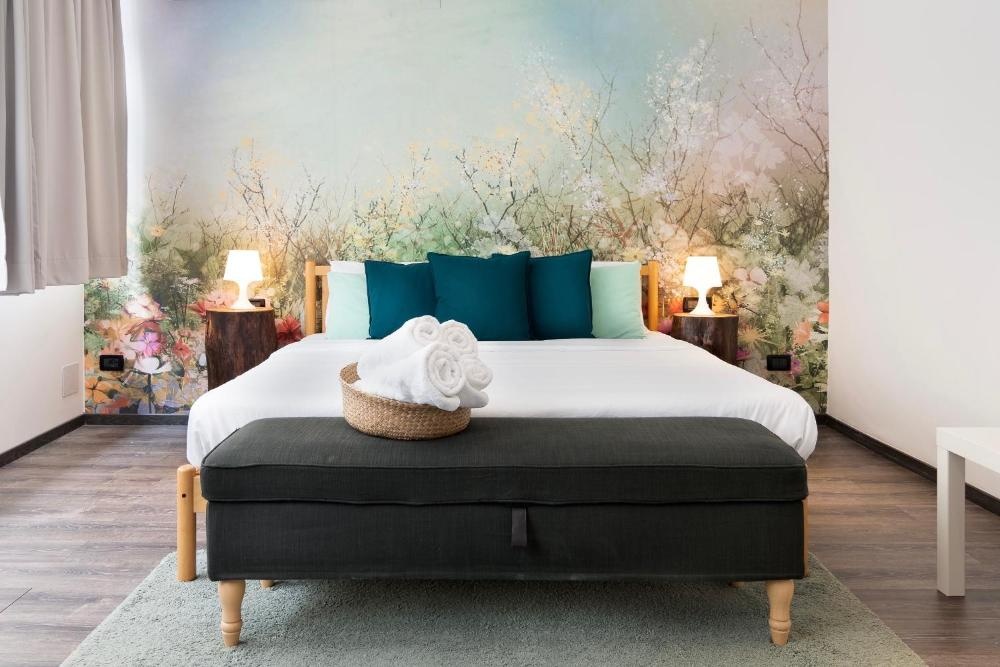 Francis B&B Superior